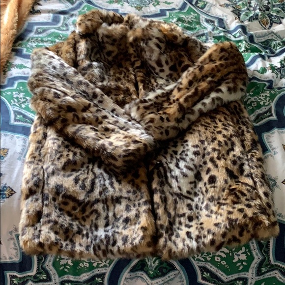 Forever 21 Jackets & Blazers - Forever 21 Leopard Print Faux Fur Jacket - Tan, Black, Cream